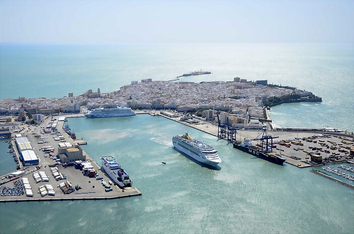 MAÑANA ME VOY A CADIZ Y VUELVO EL SÁBADO "OEOEOEOE