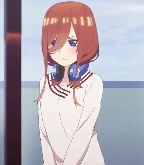 Miku Nakano (Go Toubun No Hanayome)
