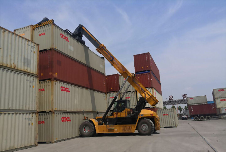 What Is The Cost of A 45 Ton Reach Stacker?