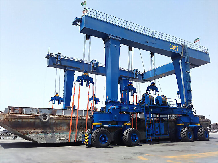 Where You Can Get A Reliable Boat Travel Lift?