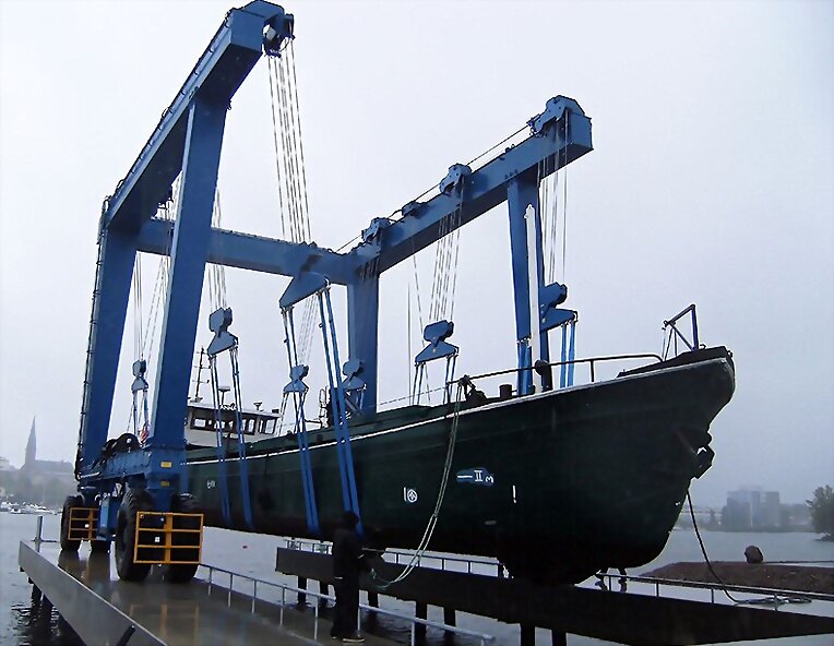 The Way You Use A Mobile Boat Hoist