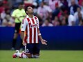 Marco Fabian hincado
