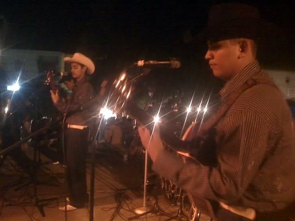 Los Cherris en Cristo Rey