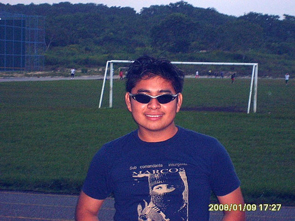 POR AHI PASEANDO