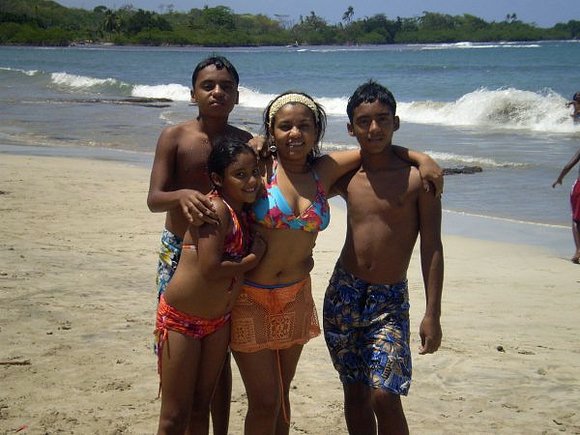 familia en la playa