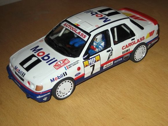 Ford Sierra 1/24 de MiniReplicas