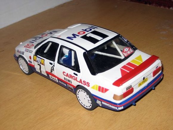 Ford Sierra 1/24 de MiniReplicas