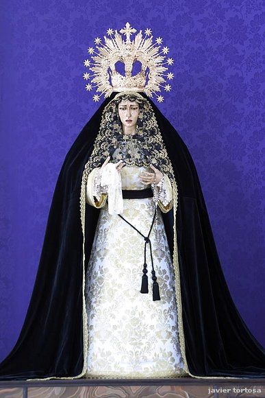 El Luto de María según Almería. Gracia y Amparo