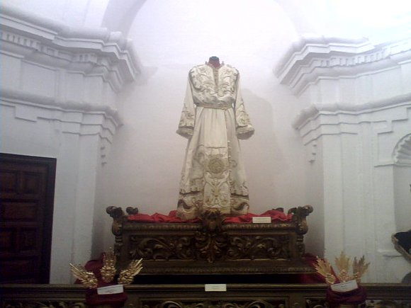 tunica procesional del cautivo (exposición)