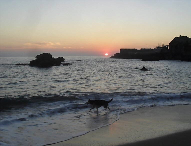 amanecer en la playa del camello