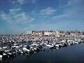 Puerto Deportivo. Al fondo, Cimadevilla