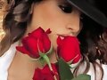 Mujer y rosas