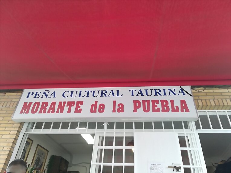Mediodía, tarde noche en La Puebla