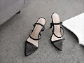Sandalias tacon 3 tiras en negro