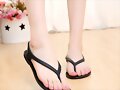 Sandalias planas de ba&ntilde;o en negro