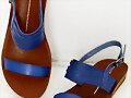 Sandalias planas de 2 tiras en azul