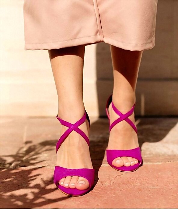 Sandalias tacon en XI en violeta