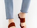 Sandalias tacon de dedo y tira ancha en marron