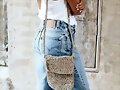 Sandalias planas tira ancha en marron