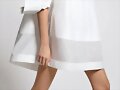 Sandalias de dedo en blanco