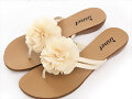 Sandalias planas con flor, en amarillo