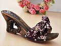 Sandalias cu&ntilde;a coraz&oacute;n, c/lacitos estampados (lat.
