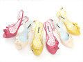 Sandalias tac&oacute;n retro, en tres colores