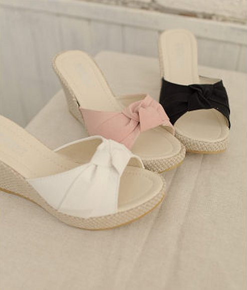 Sandalias cuña en tres colores: blanco, rosa, negr