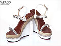 Sandalias plataforma en blanco, detalle frontal