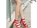 Sandalias cu&ntilde;a 8 tiras, en rojo (lateral)