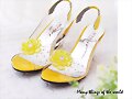 Sandalias cu&ntilde;a semitransparentes, en amarillo