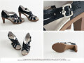Sandalias tac&oacute;n Apple Nana, en negro