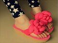 Sandalias plataforma con floraza, en rosa