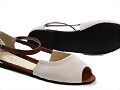 Sandalias planas de campo, en blanco