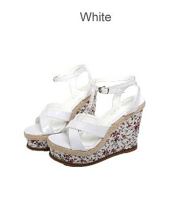 Sandalias cuña c/plataforma, en X, en blanco