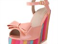Sandalias cu&ntilde;a charol, con lacito, en rosa (detall