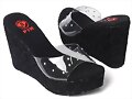 Sandalias cu&ntilde;a visera transparente, en negro (det.
