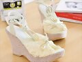 Sandalias cu&ntilde;a tela, en blanco