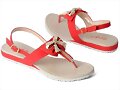 Sandalias de dedo con lacito, en naranja