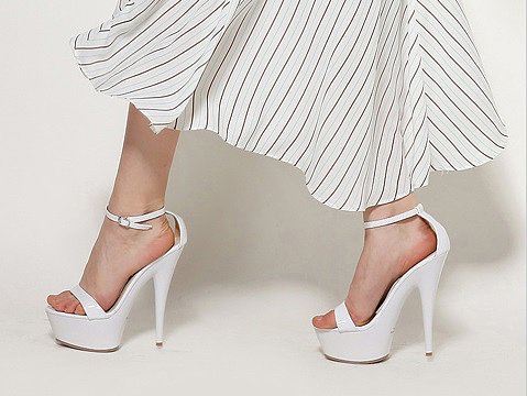 Sandalias tacón plataforma, en blanco (lateral)