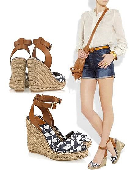 Sandalias cuña en X, con hebilla (lat.