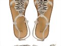 Sandalias planas ornamentadas en beige