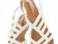 Sandalias entrelazadas en blanco