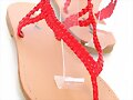 Sandalias planas de dedo en rojo