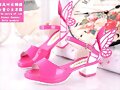 Sandalias mariposa en rosa