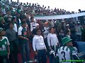 en la tribuna..