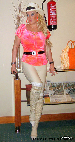 ARAMIS FUSTER  ¨LA BRUJA¨    TL  806 53 56 53