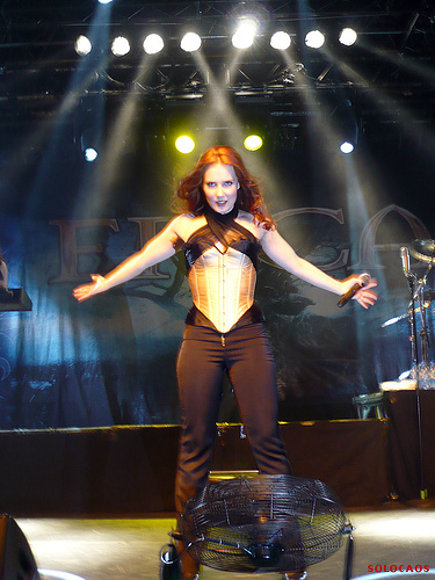 simone simons