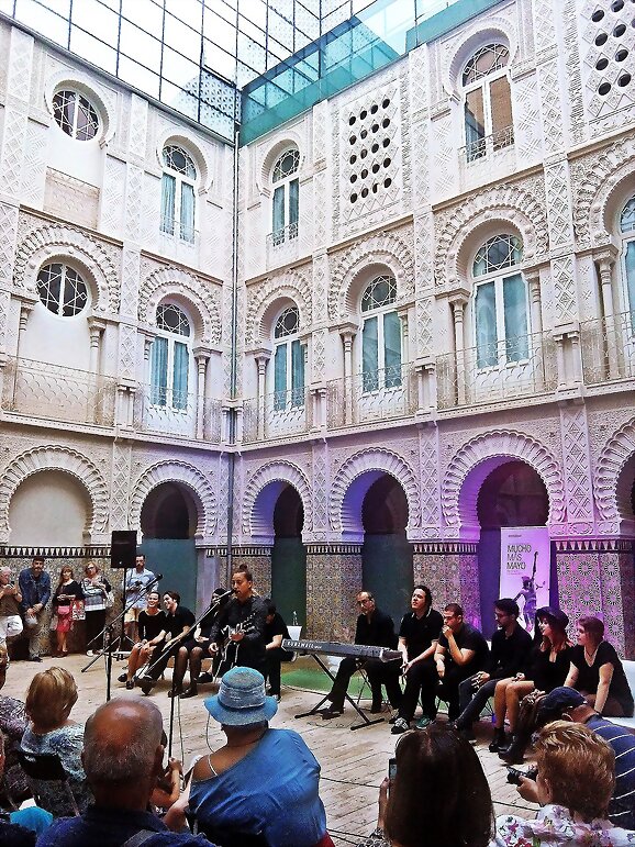 El Club de los poetas vivos