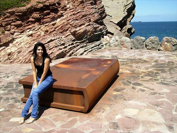 Cita con la poesía: Raquel Lanseros